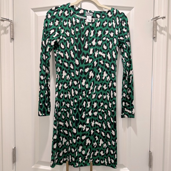DVF leopard perfection, classic! - Picture 1 of 4